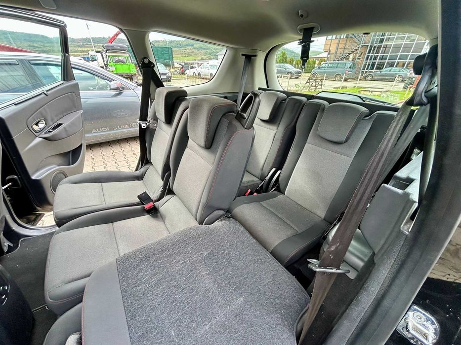 Renault Grand Scenic 7 Locuri 1.5 dci-2013