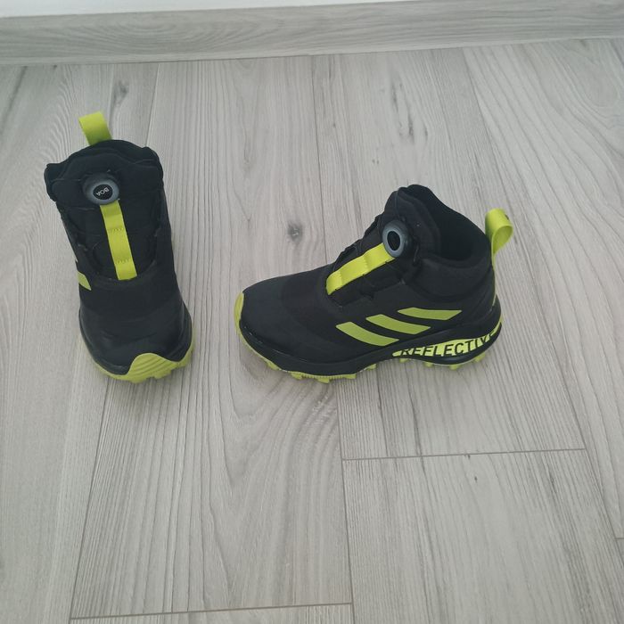 Adidași baieti7-8ani