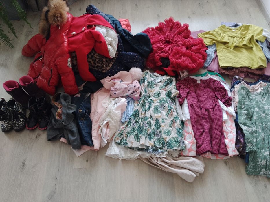 Lot ffff mare haine fetiță 104 / 110/ 116