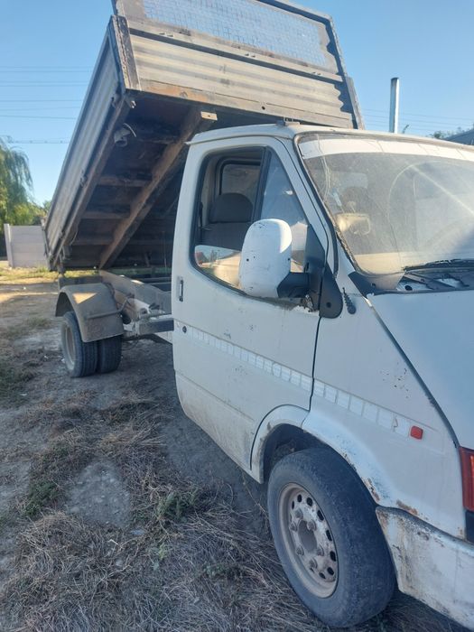 Ford Transit carosata