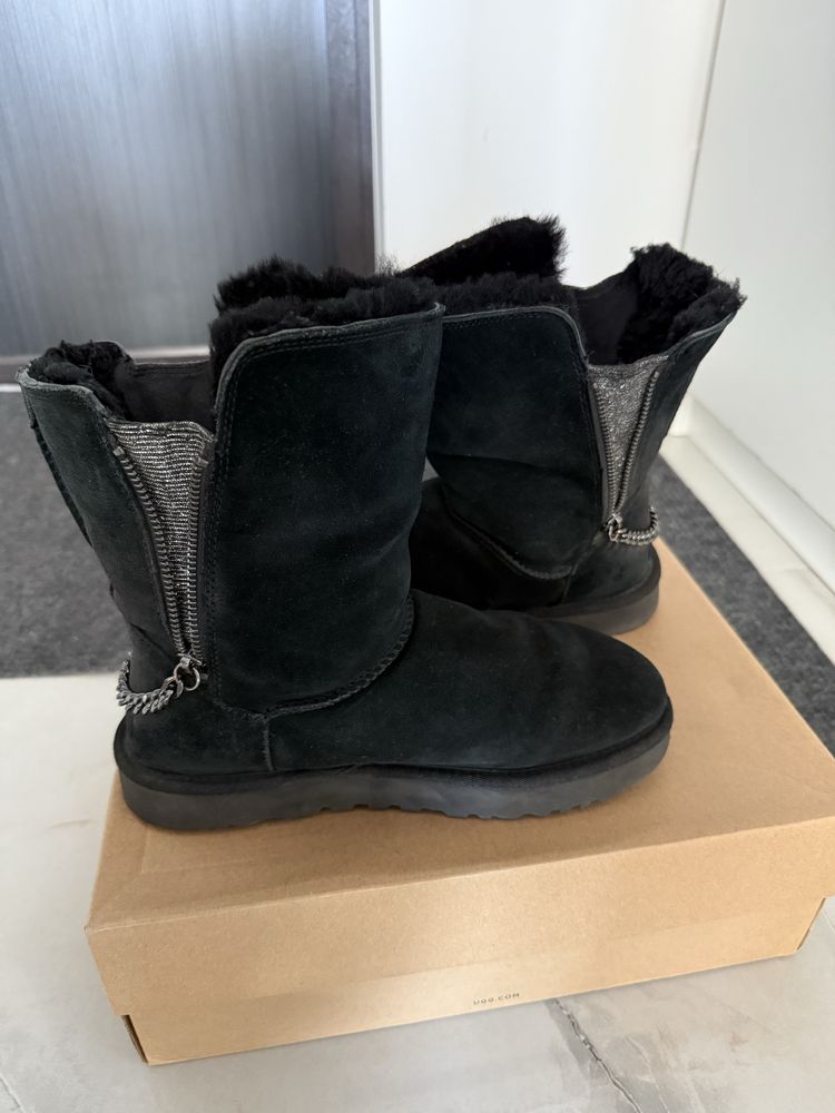 Cizme UGG classic