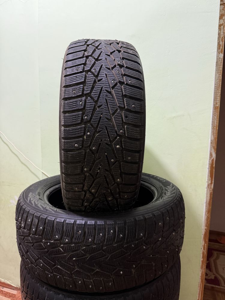 Продам срочно зимние шины