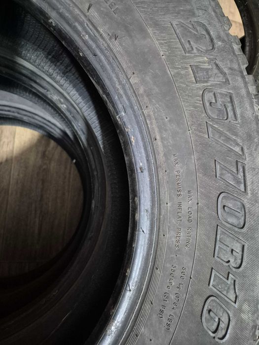 Продам летние шины 215/70 R16