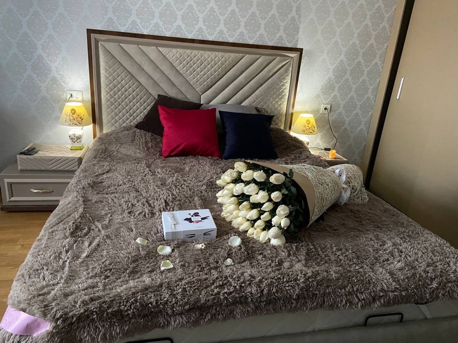 Продам спальный гарнитур + БОНУС (одеяло и подушки)