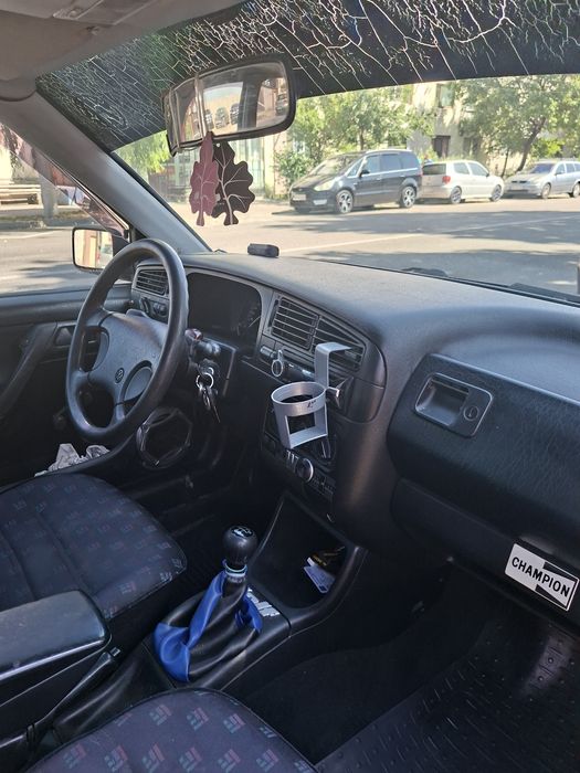 Vând golf 3 ,an de fabricație 1993, 1.8 benzină, in stare bună de func
