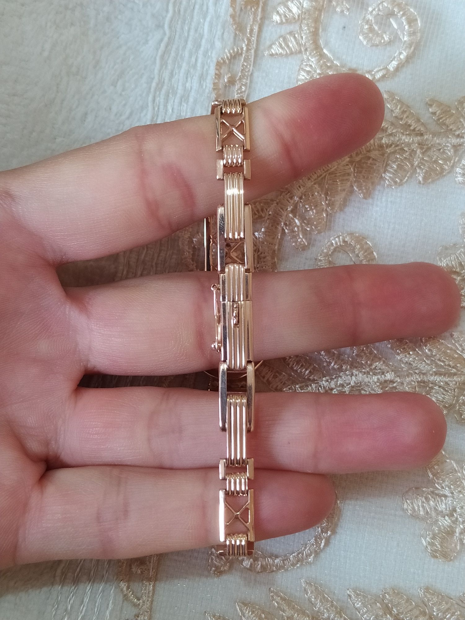 Золотые часы с бриллиантами 585СССР