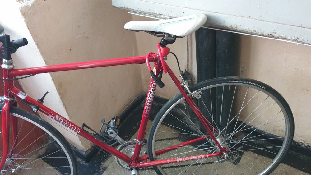 Bicicleta cursiera gitane clasica