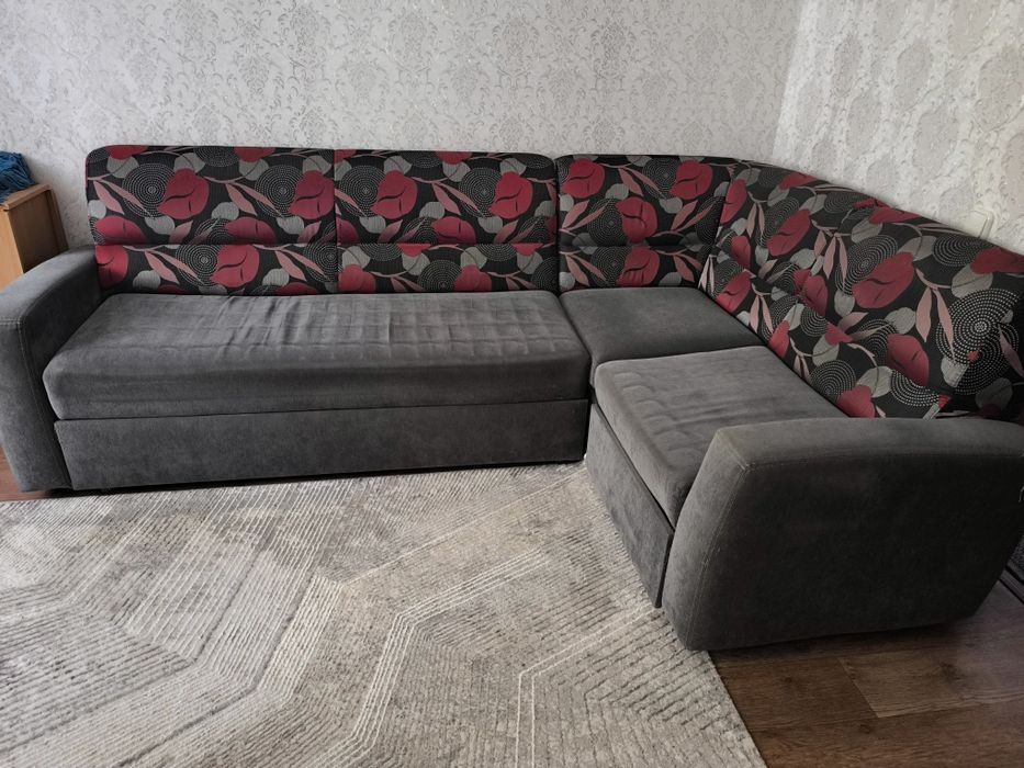 Продам  угловой диван