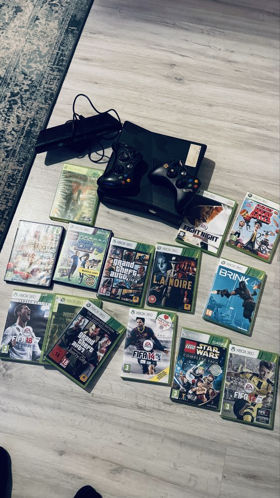 Xbox 360 slim utilizat ..cu doua controolere