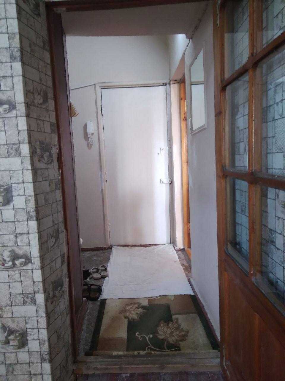 Продается 1 комнатная квартира на Кадышева, Яшнабад метро
