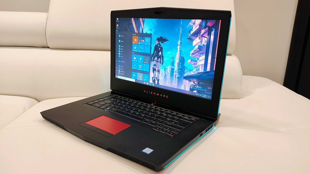 Laptop ALIENWARE ,intel core i7, video 8 GB nvidia GTX, ram 32 gb