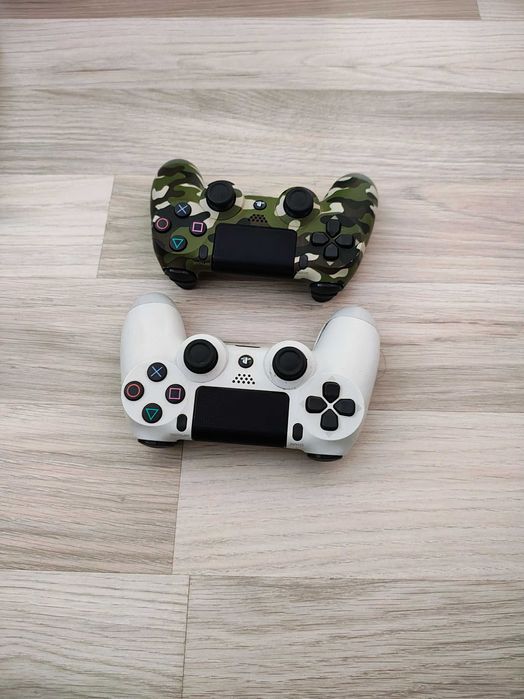 Ps4 с 2 контролера и 3игри