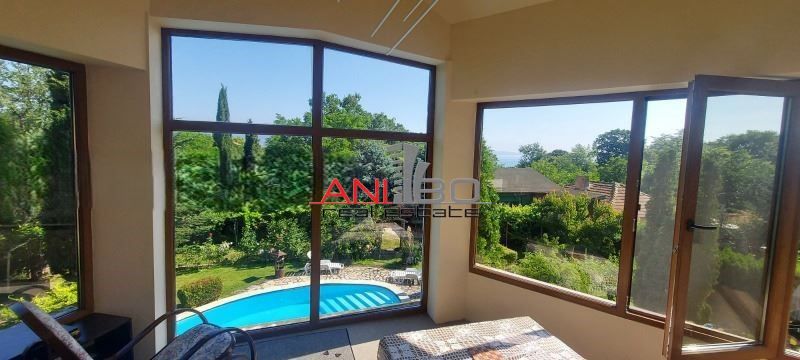 Къща в Варна-Аспарухово площ 310 цена 470000