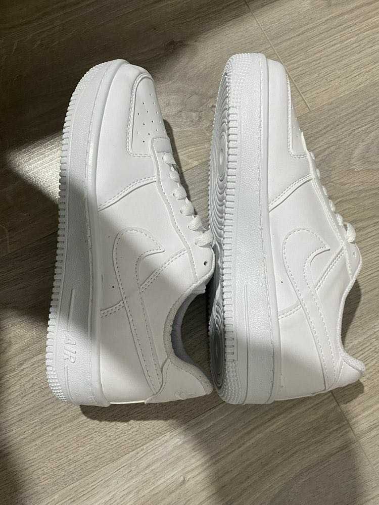 Adidasi Nike AirForce 1 Premium Low