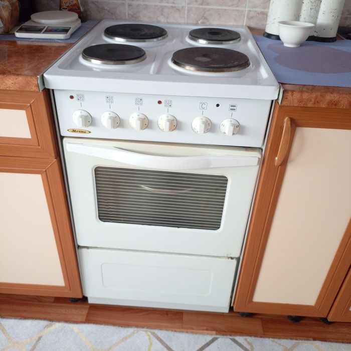 Продам плиту электрическую