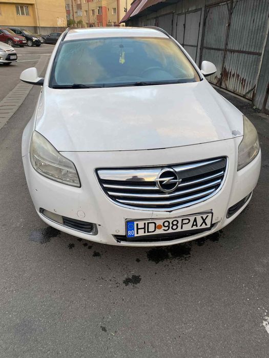 Vând Opel Insignia Break din 2010