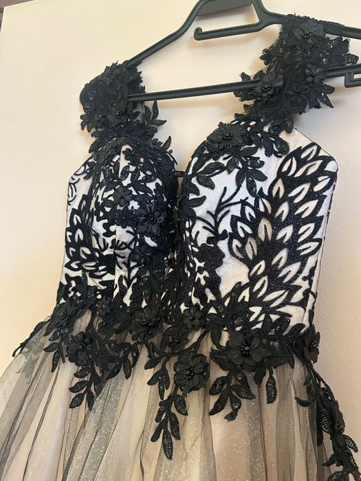 Официална рокля/Абитуриентска