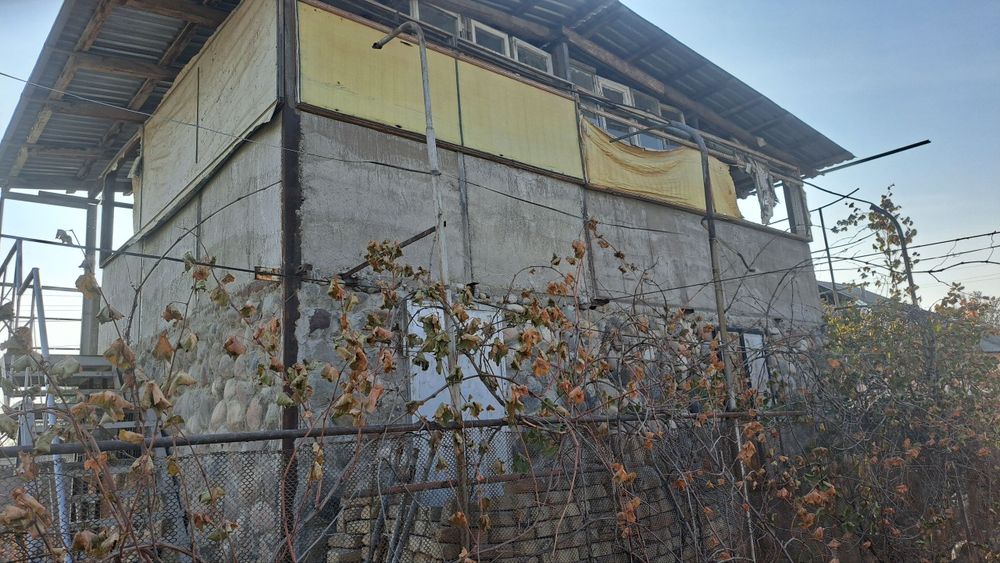 Uchastka hovli 6 sotx