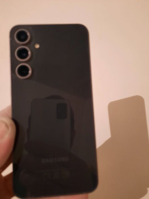 Samsung s23 fe состояние очень хорошее