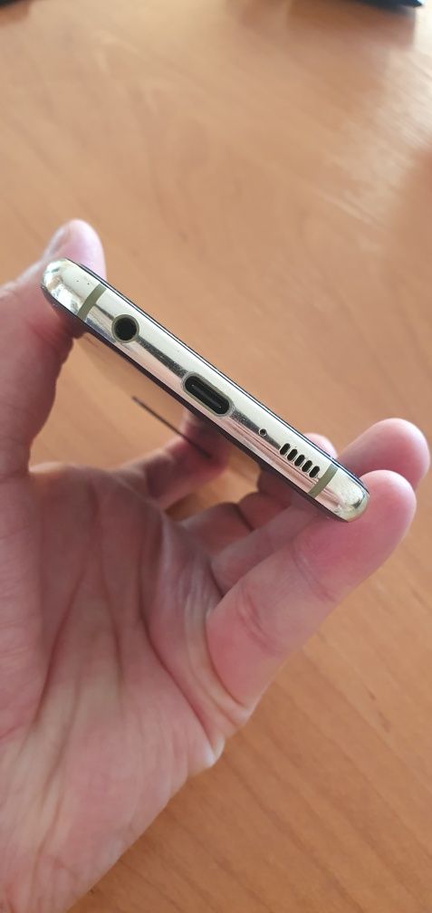 Samsung S10e (Android 11). Корейский.