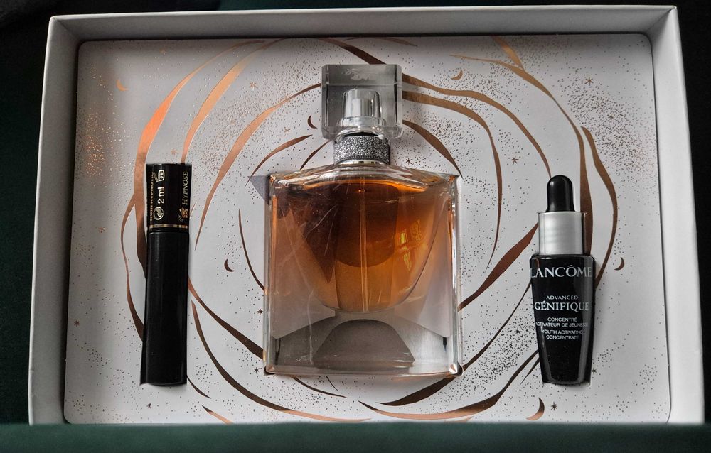 [Нов] подаръчен комплект Lancome (парфюм 30мл, серум 10, мини спирала)