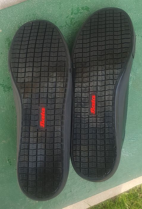 Adidas piele ecologica nr.46/Nou