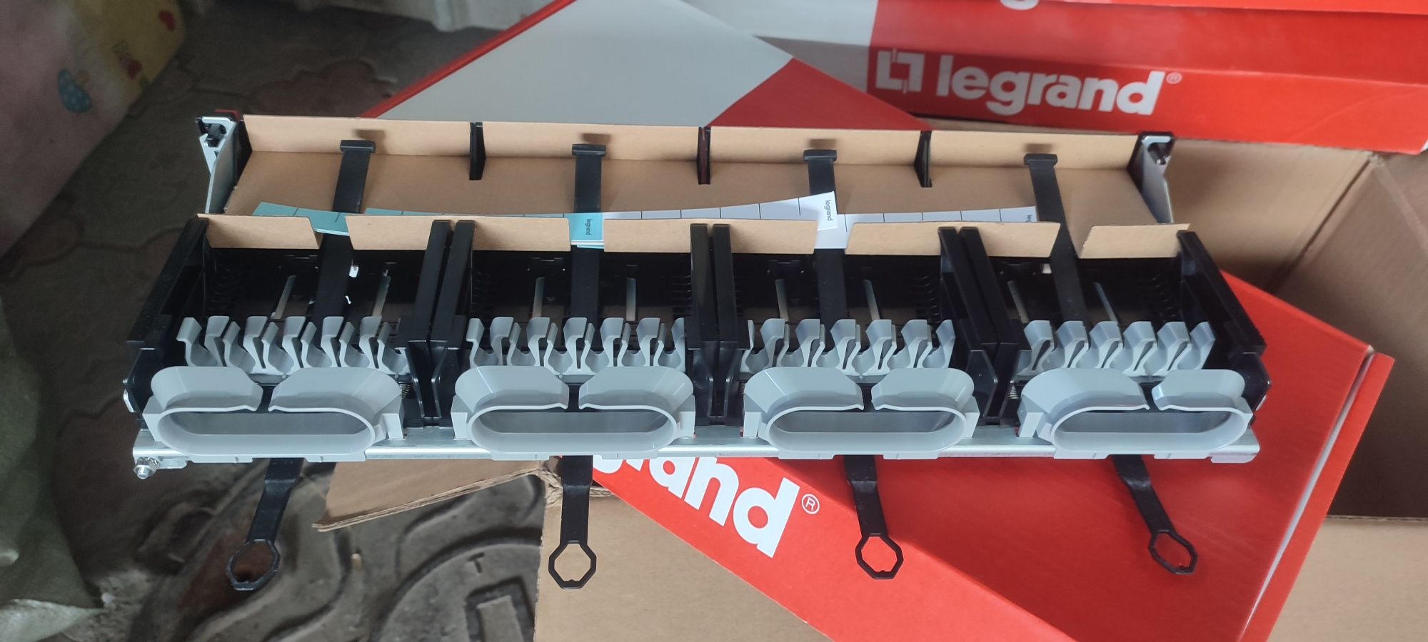 Патч Панель укомплектованная, Legrand LCS3, 24RJ45, UTP, Кате