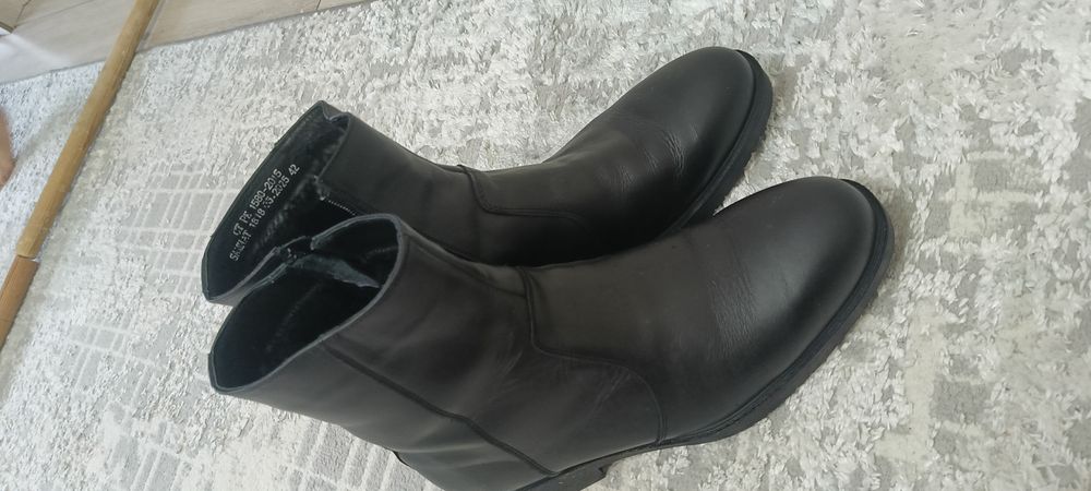 Продам новые сапожки