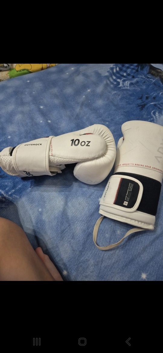 Echipament de box(manusi si ghete)