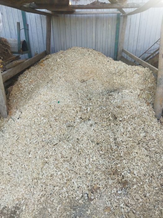 Apilka va o'tinlar sotiladi