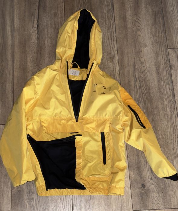 Детско яке тип суитчър Зара