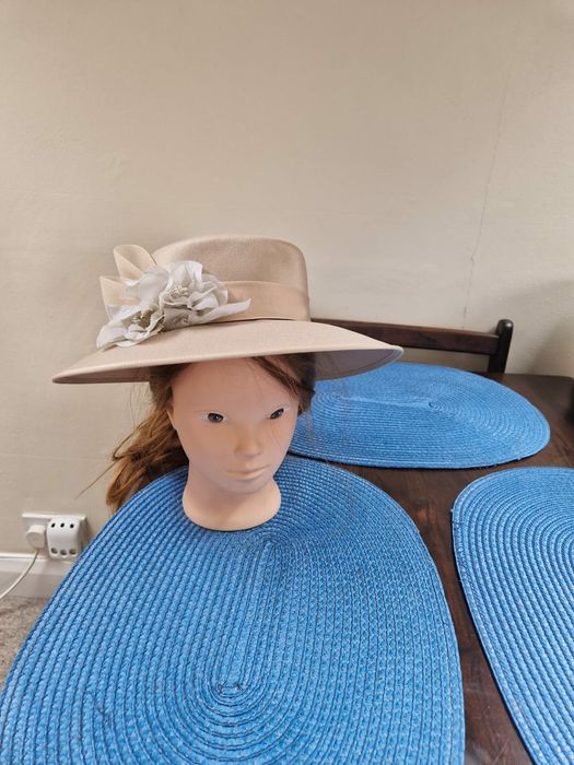 Palarie pentru nuntă