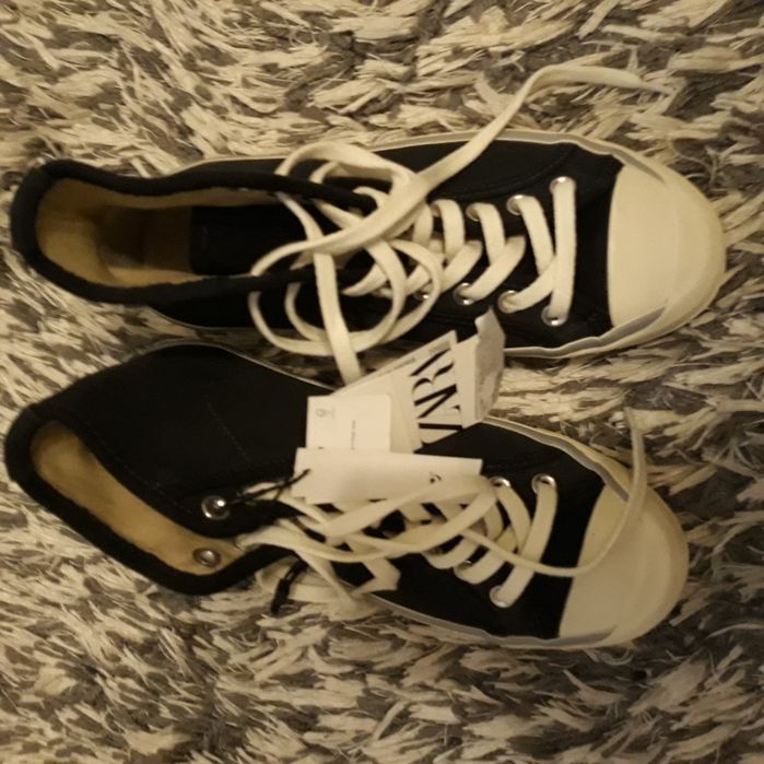 Bascheti din piele intoarsa, mar 40, marca Zara