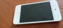 Vând iPod touch gen 4 cu cablu original și un iPod cadou