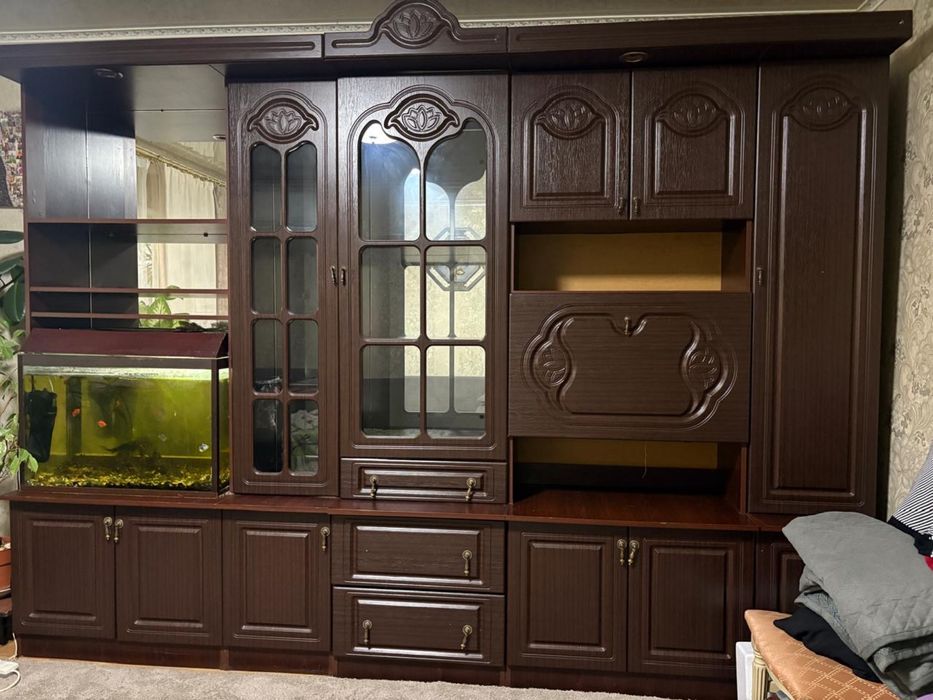 Стенка, сервант в гостинную