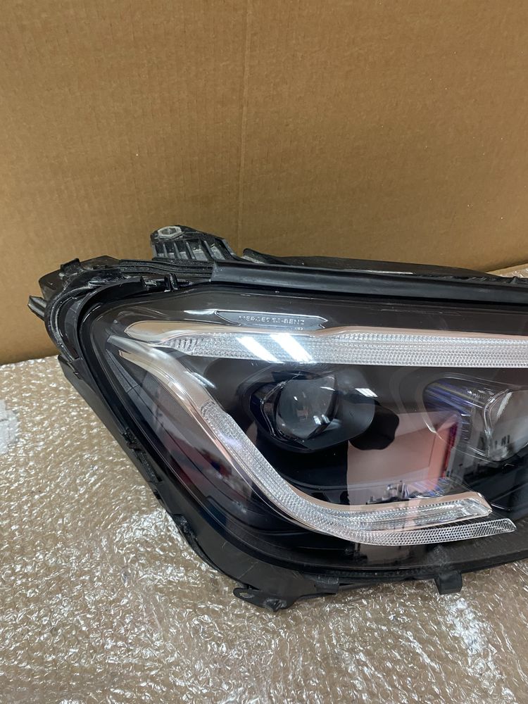 Far dreapta Mercedes glc facelift multibeam led