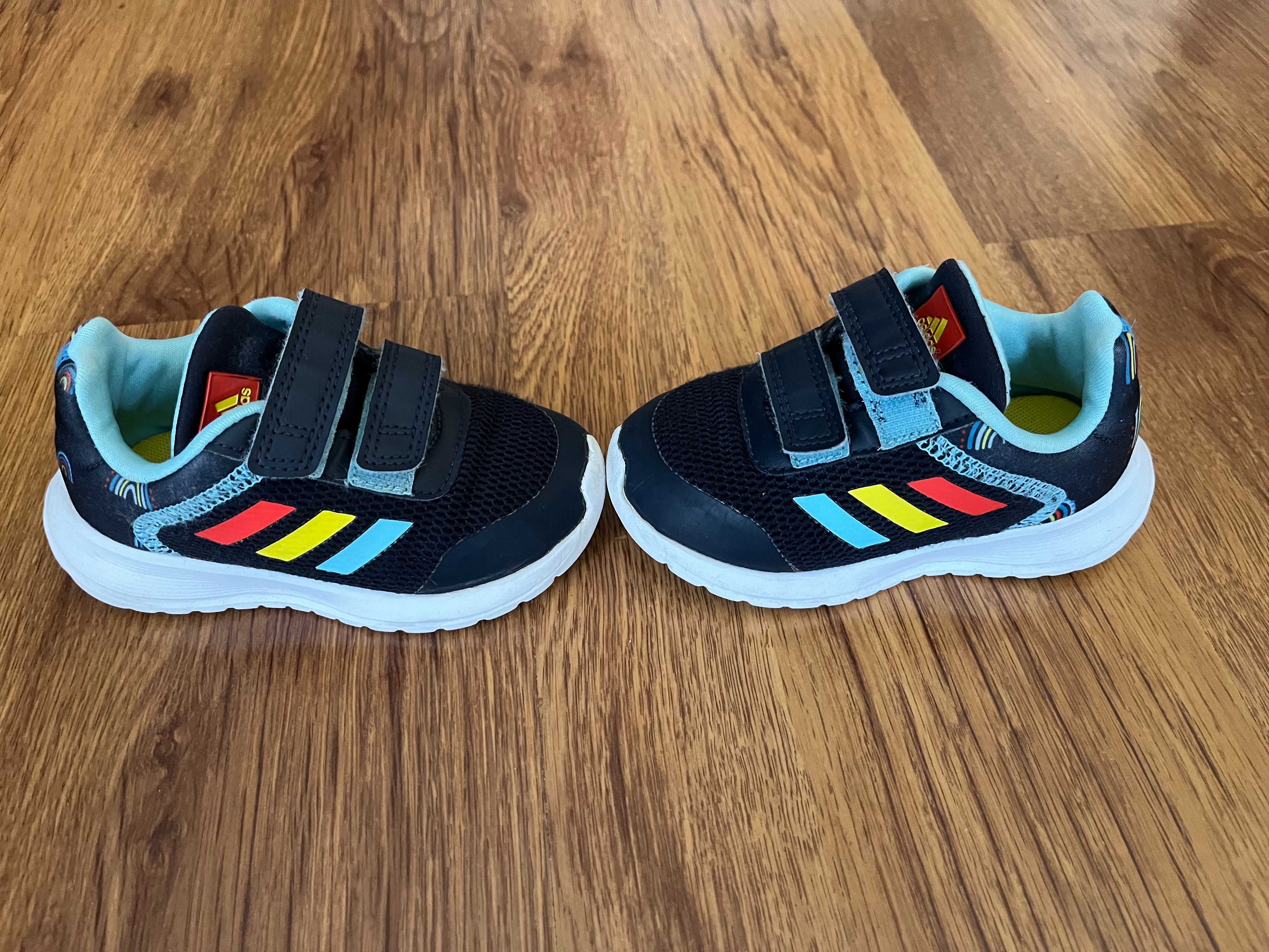 Детски маратонки Adidas номер 22