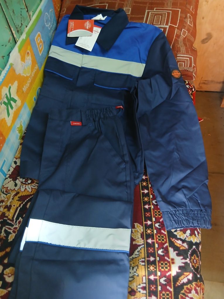 Продам спец одежду