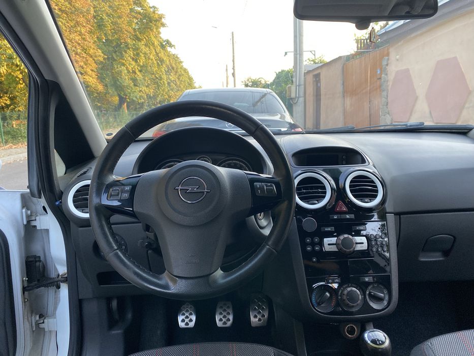 Vand opel corsa D 2010