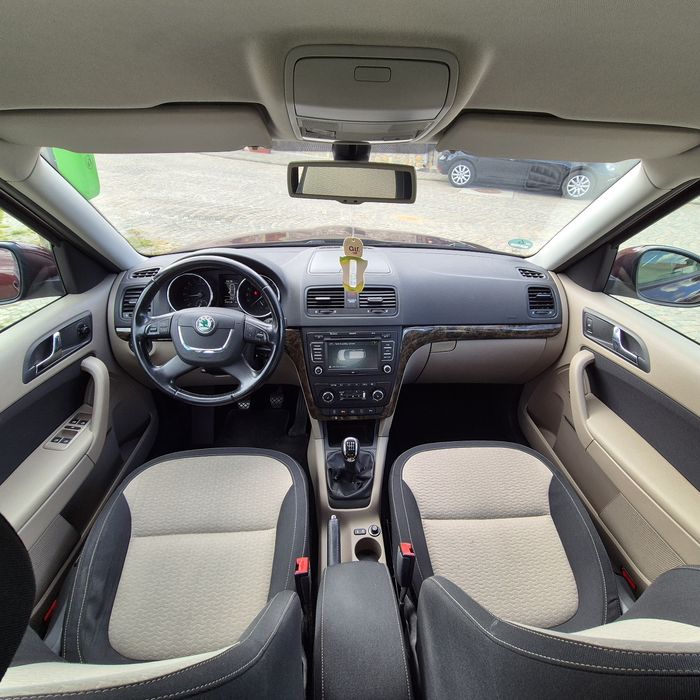 Skoda Yeti ,diesel ,4x4 ,bixenon,140 CP,euro 5,Garantie,2011, pret Fix