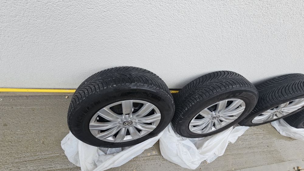 Set 4 jante tiguan cu anvelope iarna 215 65 17 Michelin