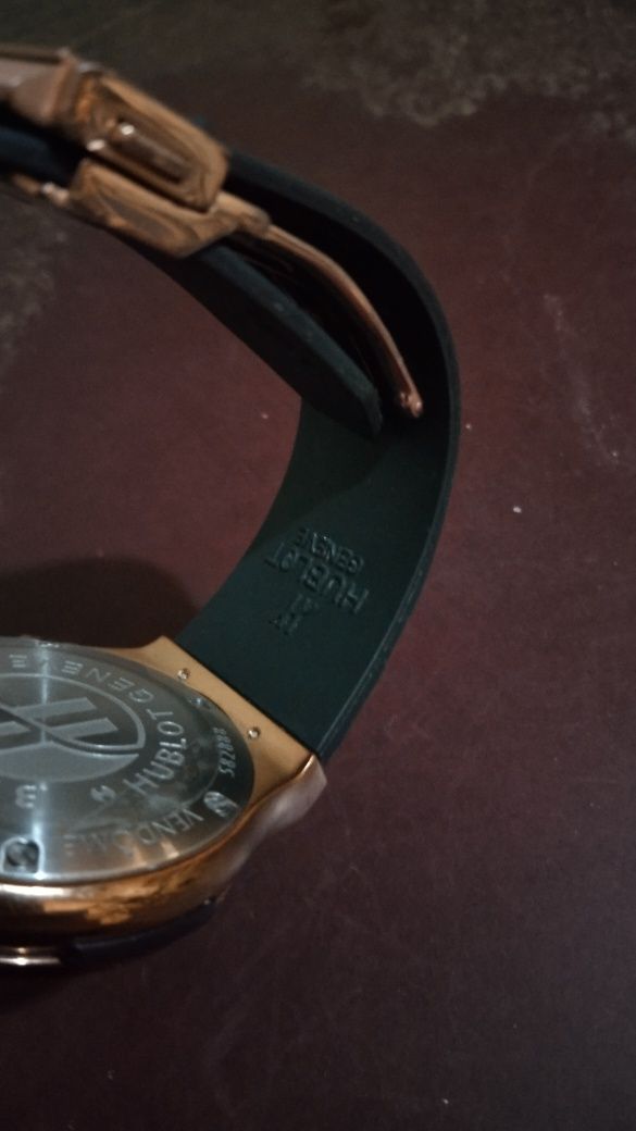 Часы HUBLOT GEHEVE срочно.