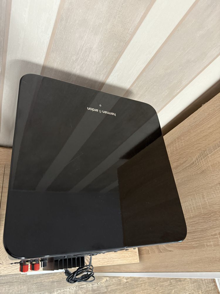 Harman Kardon 10” subwoofer SUB-TS7 черен пияно лак