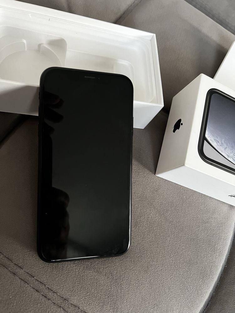 Продам Iphone XR