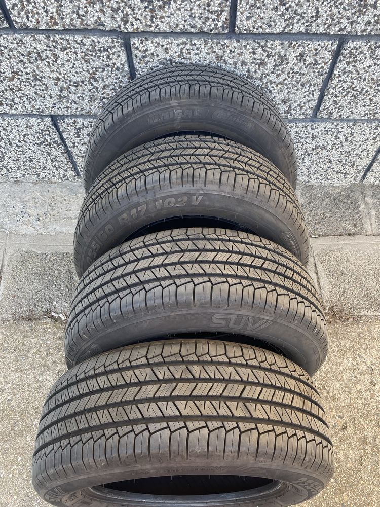 Продавам летни гуми tigar 235/60 R17 102V