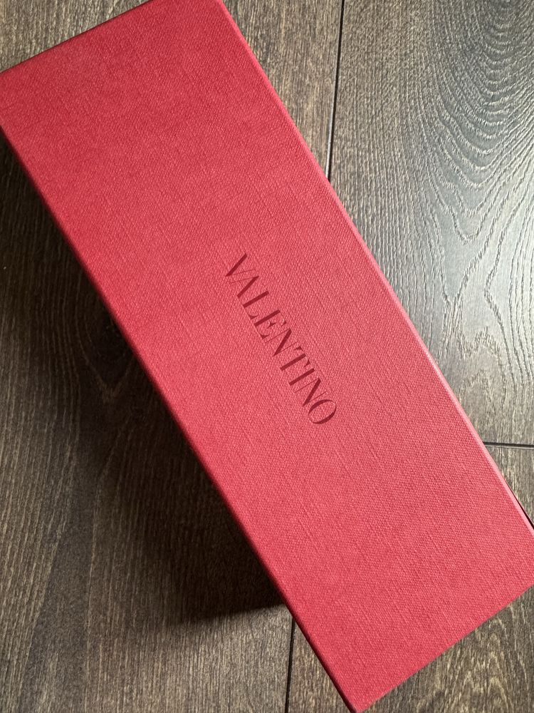 Оригинални слънчеви очила Valentino