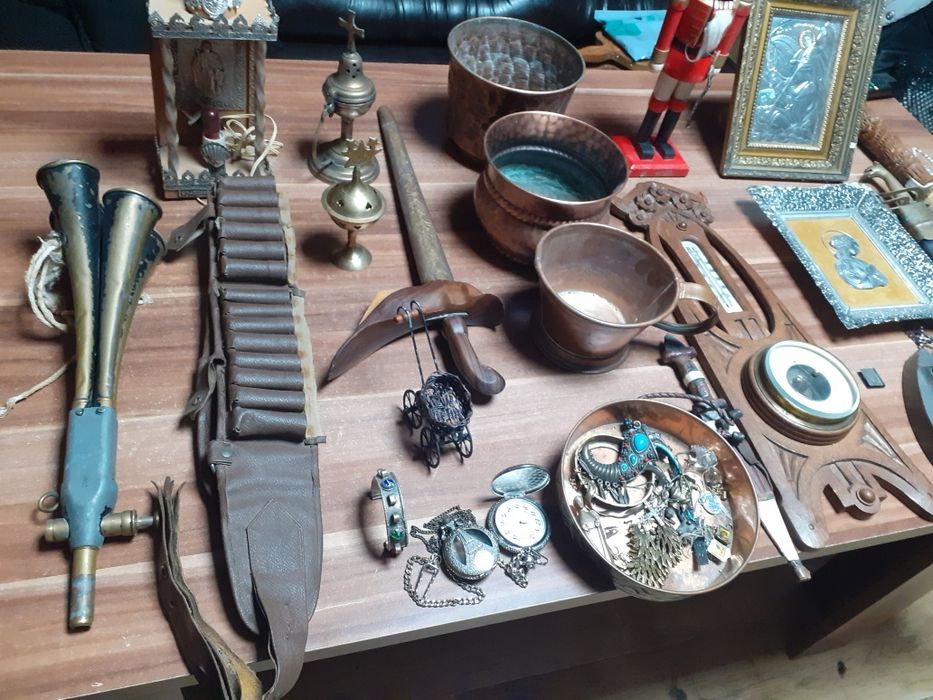 Стари  антикварни  предмети