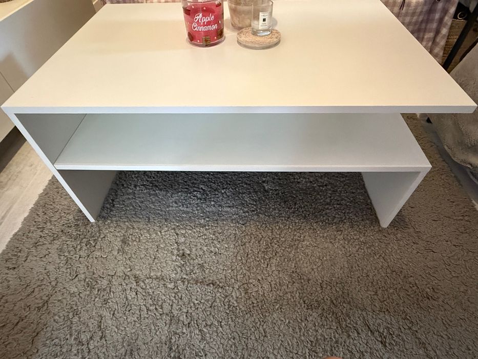 Măsuță alba de cafea