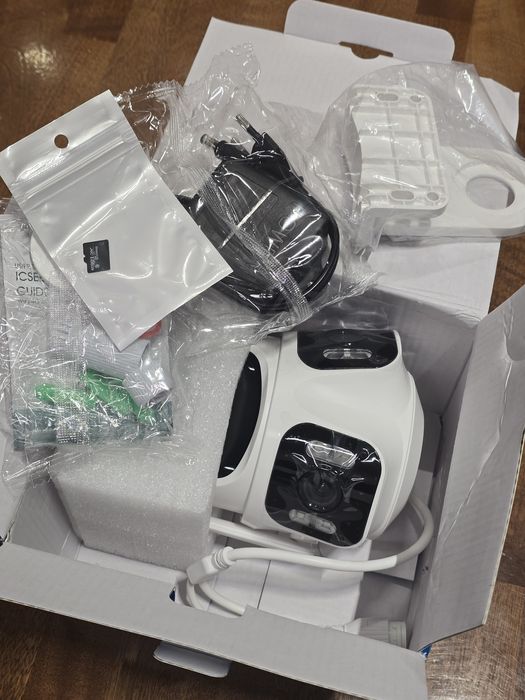 Външна 6K IP Система — 3-в-1 (2 фиксирани + 1 PTZ) с 256 GB карта паме