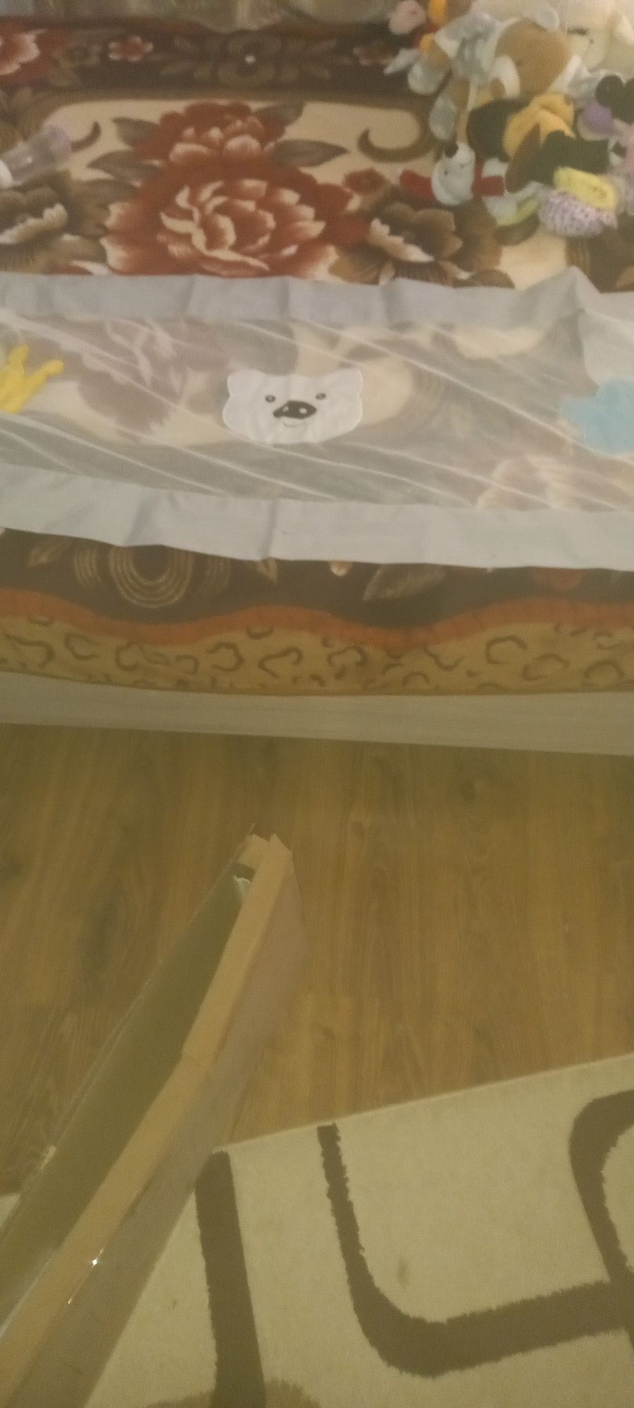 Protectie pat bebeluși